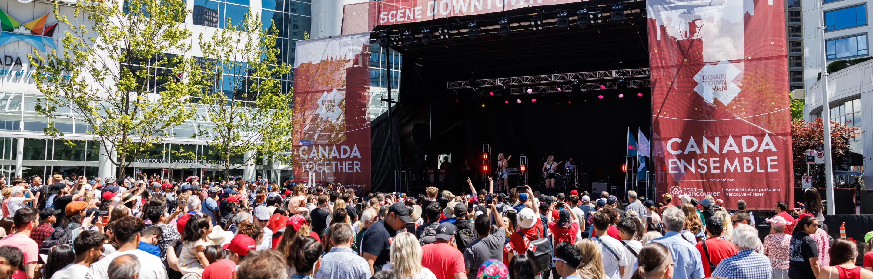Scène principale de l'événement « Canada Together